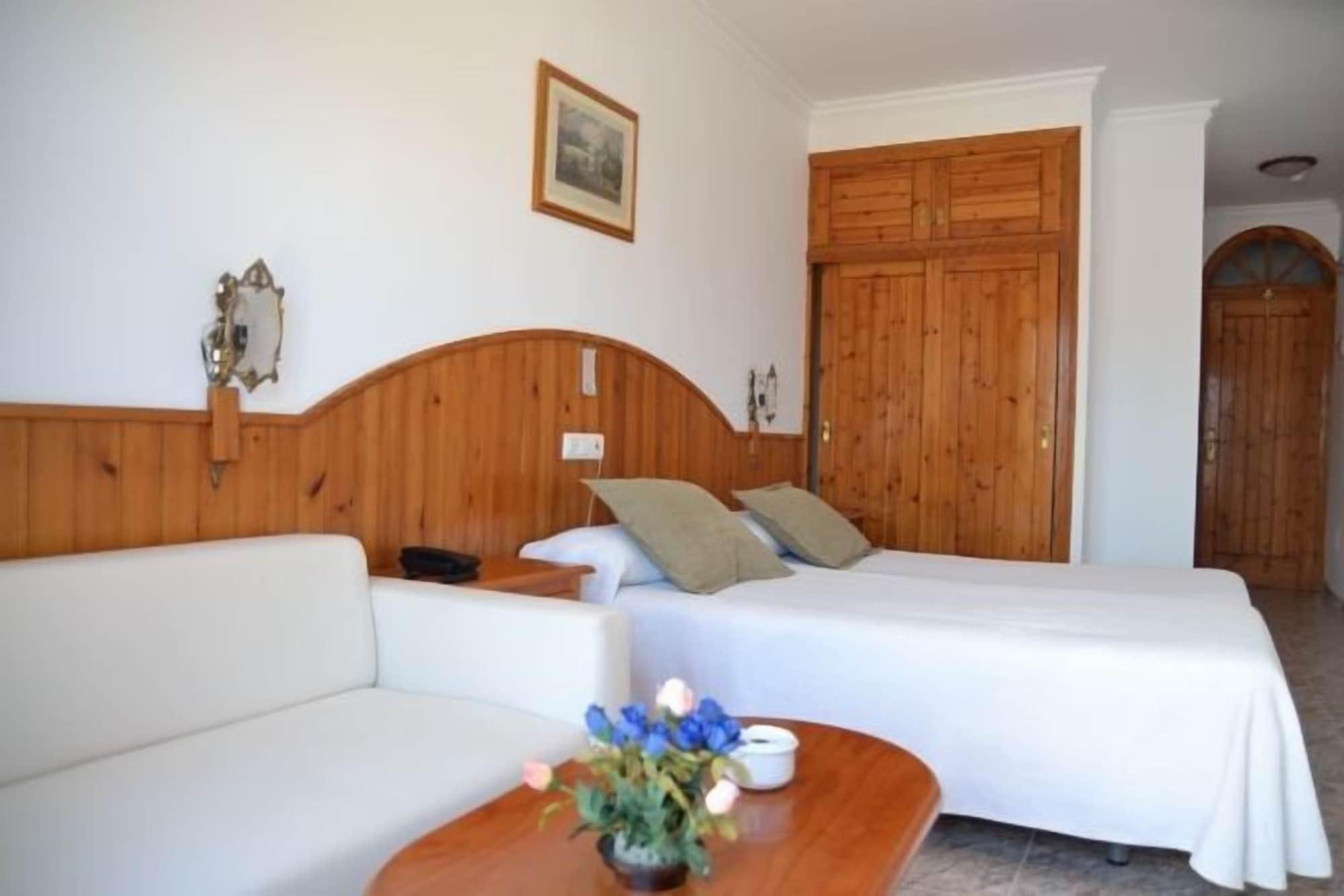 Hotel Jose Cruz Nerja Εξωτερικό φωτογραφία